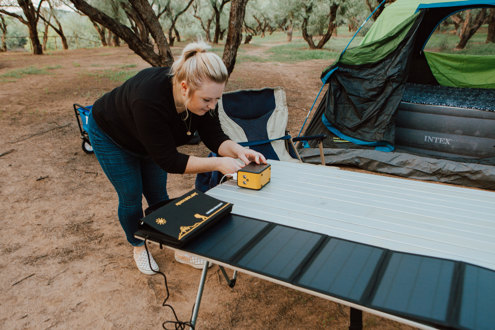 ROCKSOLAR Affordable Portable Power Stations