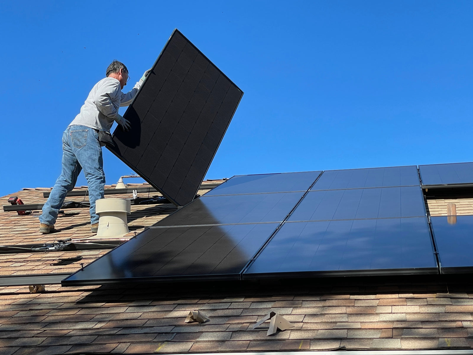 Solar Panel Options: Flexible to Rigid to Foldable